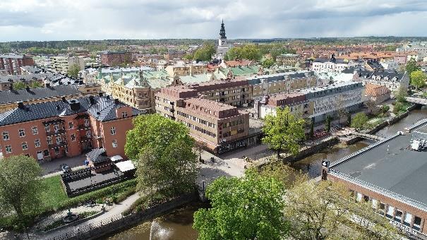 Tryck på de svarta prickarna i kartan för att se om den som svarat har lämnat en kommentar. Centrum "Fyrkantiga, fula byggnader, otryggt kvällstid.