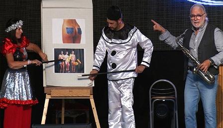 Activiteiten Recreatief Activiteiten Optreden De verborgen talenten Deze groep van 4 vrouwen en 5 mannen tussen 55 en 77 jaar brengen een show vol playback, revue, animatie en zang.