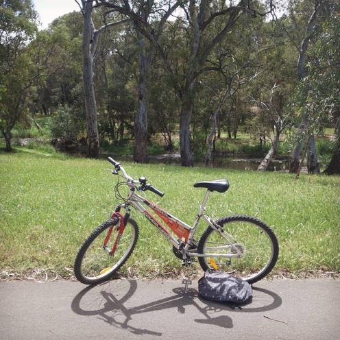 Mer än 75% av Södra Australiens befolkning bor i Adelaide. Jag anlände i mitten av juli och förvånades av bristen på isolering i husen.