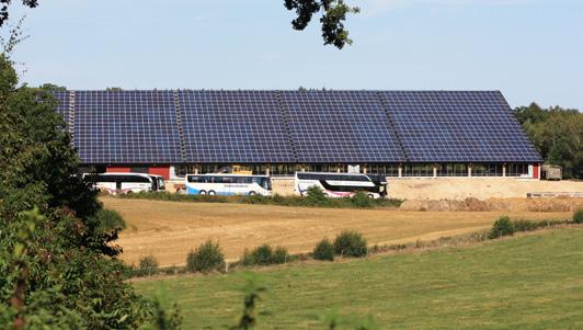Spännande anläggningar att besöka 8 Nöbble Gård 110 Ett ekologiskt lantbruksföretag som inte bara producerar mjölk och rapsolja, utan också förnybar energi genom sol- och