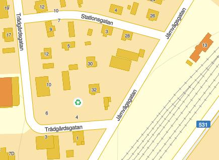 Figur 1: Bilderna ovan visar det aktuella planområdets placering i förhållande till järnvägen. Det aktuella området ligger i anslutning till stationen i Holmsund som totalt omfattar 7 st spår.