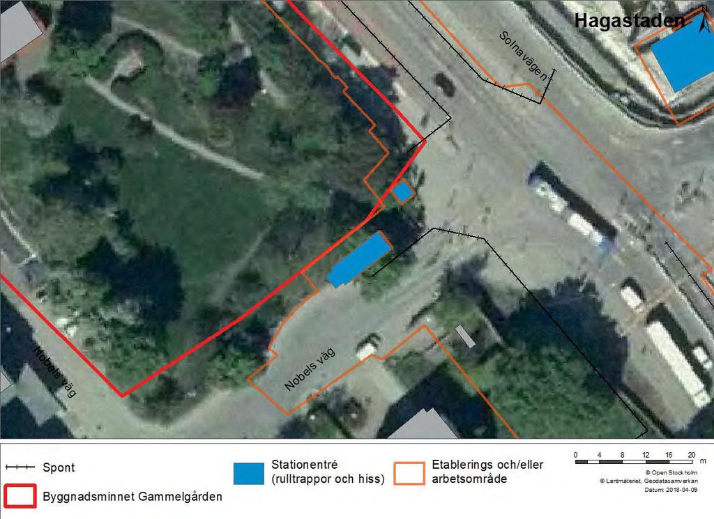 För att bygga stationsentrén vid Karolinska Institutet behöver ett cirka 30 meter långt och 7-8 meter brett område tas i anspråk i trädgården tillhörande byggnadsminnet Gammelgården under byggskedet.