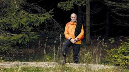 Samtale med Per Bak Jensen 191 NT-INTERVJUN DER GÅR EN ENGEL GENNEM VERDEN Samtale med fotograf Per Bak Jensen I snart et halvt århundrede har den danske fotograf Per Bak Jensen bestræbt sig på at