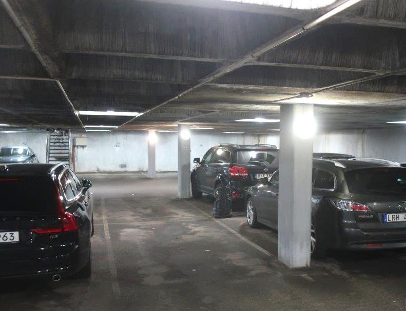 Inför detta framtida arbete vill föreningen få svar på eventuellt renoveringsbehov i befintligt garage.