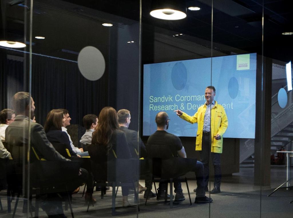 VI ÖKAR KUNDERNAS PRODUKTIVITET Vi hjälper våra kunder att öka sin produktivitet 19 Sandvik Coromant Center