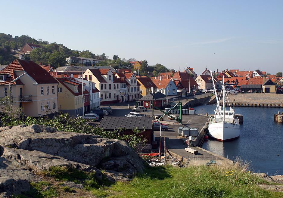 Smaka på Bornholm den lilla ön för stora gourméer. Danska ön Bornholm har under de senaste åren gjort sig känt som ett kulinariskt centrum.