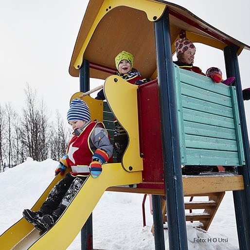 Förskola och viss annan pedagogisk verksamhet 17 Rätten för enskilda att i vissa fall erbjudas förskola och viss annan