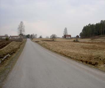 5(7) Radon Uppmätt radonhalt i markluften är låga till normala. All byggnation inom område för enbostadshus skall uppföras radonskyddad.