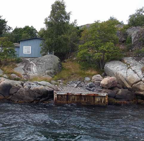 All minmateriel avlägsnades under år 2000, dock hade minorna varit förrådsställda sedan 1999. Minering GÖ 2, Måvholmen - Klåveskär (1 800 meter). Minstationen byggdes 1969.