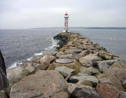 De mineringar som normalt läggs ut av örlogsfartyg, sker oftast efter ett krigsutbrott, eller i omedelbar anslutning till ett sådant. Minorna som användes kan vara av stöt- eller avståndsminor.