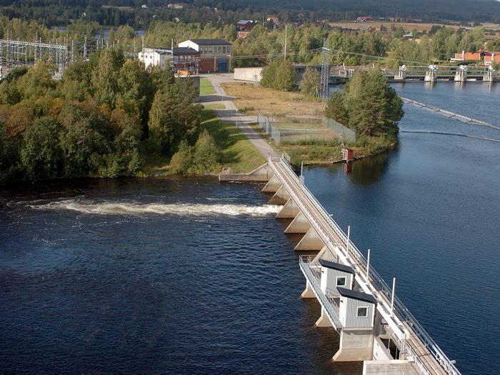 Figure 9.2 The Dönje Plant The river section Bollnäsströmmarna, c. 6.5 km in length, is located between power-station five and six in order from the river mouth, about 53 km upstream of the sea.