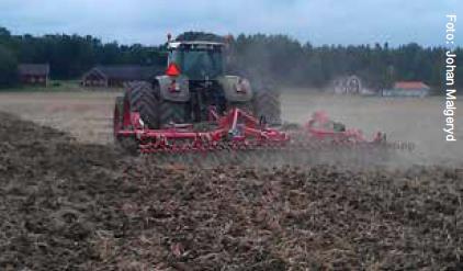 Vad kan vi göra? Kväve och fosfor Mineralgödsel Anpassa givan till: förfrukt, skörd, stallgödsel, erfarenhet Anpassa efter årsmån under säsong, titta, mäta Ändra växtföljd, t.ex.