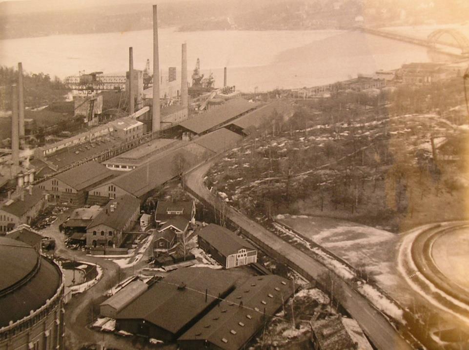 till vänster om detta hus 30, 26