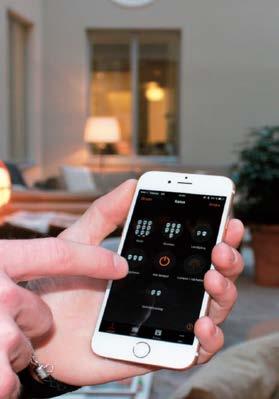Systemet bygger på Bluetooth smartteknik vilket möjliggör att du kan styra belysningen via din smartphone, smartwatch eller surfplatta. Systemet är kompatibelt med både Apple eller Androida enheter.