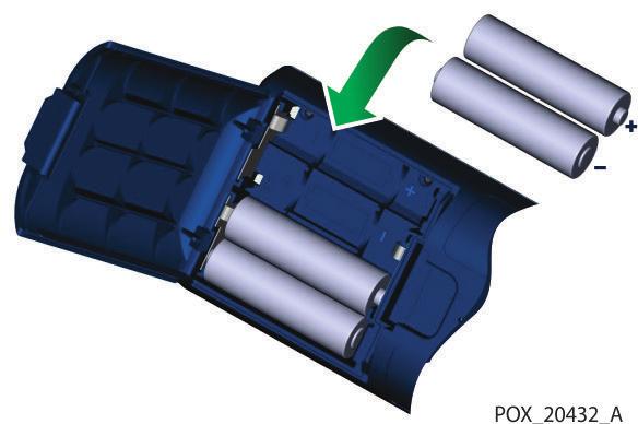 Sätta i batterierna 1. Använd 4 litium AA-batterier. 2. Se till att alla batterier är riktade åt rätt håll. Slå på övervakningssystemet 1. Tryck på strömbrytaren i cirka 1 sekund. 2. Kontrollera att du hör ett pip (detta är ett test för larmjudet) och att övervakningssystemets huvudskärm visas.