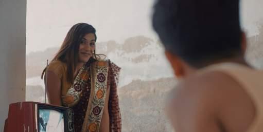 A DROWNING MAN Swedish premiere A DROWNING MAN ASIYA Nordic premiere ASIYA Denmark, Greece, UK I 2017 I Arabic dialogue with English subtitles l 15 min Oman I 2017 I Arabic dialogue with English