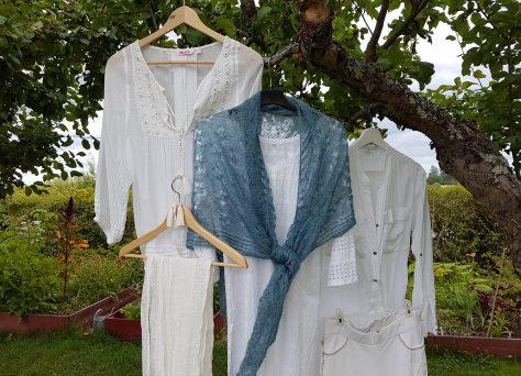 WHITE VINTAGE - KLÄDBYTARDAG White Vintage på Järna Yogadagar - Sälj det du inte behöver och fynda något nytt!