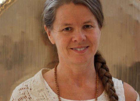 Om du vill, lämnar du sen ett bidrag till Festivalens välgörenhet genom att Swisha valfritt belopp till Swish:123 27 16 777 ELLER om du vill donera hela försäljningen till välgörenhet skriver du