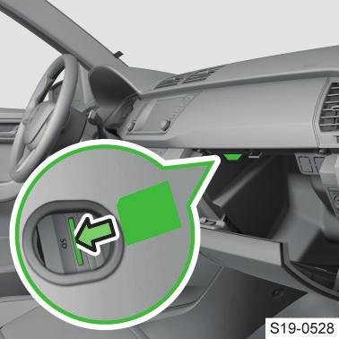 76 Infotainment Amundsen Media Peka: Paus Peka inom 3 s efter start av uppspelning: spela upp föregående låt Peka efter 3 s efter start av uppspelning: spela upp aktuell låt titeln från början Håll