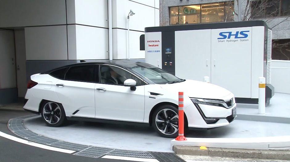 Honda Honda Clarity och Hondas flyttbara HRS, Smart Hydrogen Station som finns i versioner både som 700 bar och 350 bar. 30 % av Hondas bilförsäljning är olika modeller av hybridfordon.