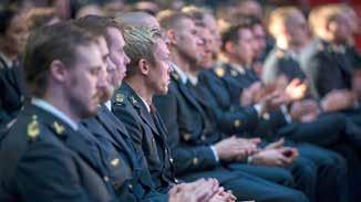 Sverige får ett starkare försvar Försvarsmakten har fått ett välkommet och betydande tillskott på över 200 nya specialistofficerare.