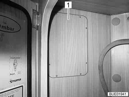 12 Kundservice och underhåll Ytterbelysningen är en del av basfordonet. Byte av glödlampor beskrivs i instruktionsboken för basfordonet.