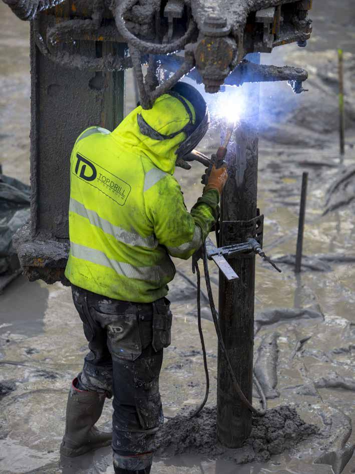 SPOLHUVUDSADAPTRAR Vi lagerhåller ett stort antal spolhuvudsadaptrar för de vanligaste dimensionerna. Vi kan även ta fram speciallösningar om du så önskar.