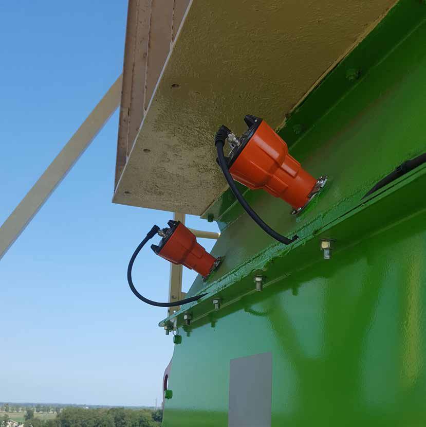Fireflys detektorer Fireflys Eximiosystem skyddar övervakar ett ett fallschakt.