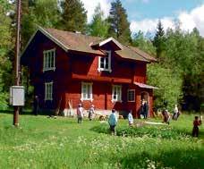 com 15 Siggebohyttan Siggebohyttans Bergsmansgård är en av de mest storslagna bergsmansgårdarna från Bergslagens storhetstid.