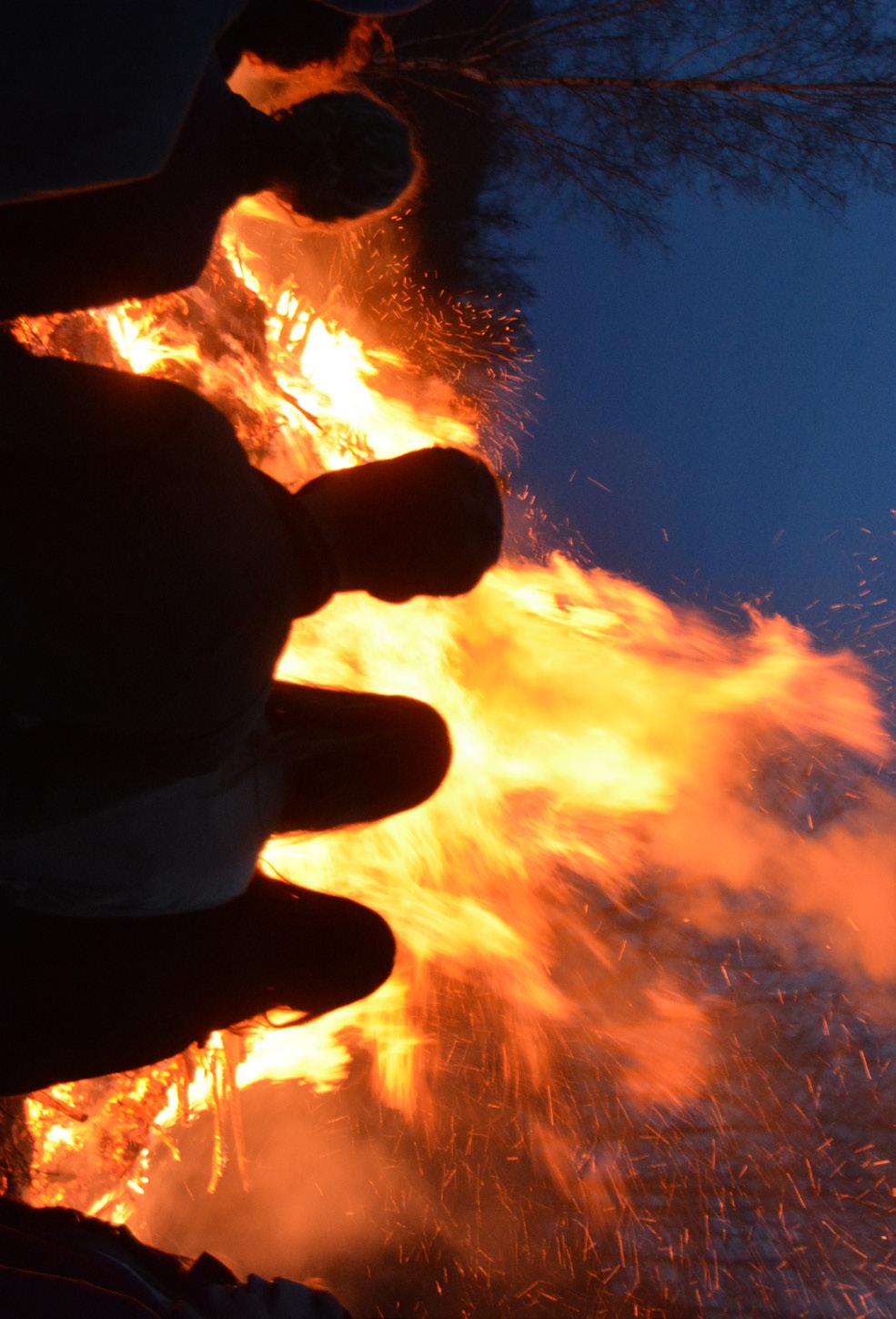 Valborgskase Jumkils IF anordnar traditionsenligt majbrasa vid grusplanen, infarten till Ullerängen. Från och med den 20 april kan du kan vara med och bidra med material till kasen dock ENDAST RIS.