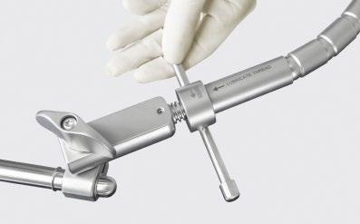 RIGID LAPAROSCOPIC HOLDERS Once secured to the rail clamp, adjust  