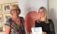 Silviasystrar. Gertrud Anderberg, Sigtuna-Arlanda IWC, har skapat ett vackert rosenkort och det är försäljningen av detta IW-kort som ger medel till stipendierna.