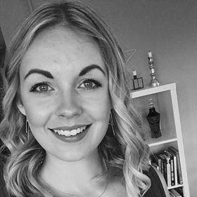 9 Bilaga 1 Hej! Vi heter Mathilda och Mimmi och läser till arbetsterapeuter i Lund. I vår ska vi göra en studie som examensarbete.
