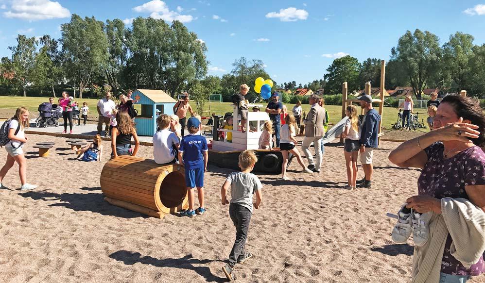 Finaste familjen på Dalvägen 55 Inspelning av fortsättningen av Finaste familjen med David Hellenius, Helena af Sandberg och Tommy Körberg i TV4 är igång.