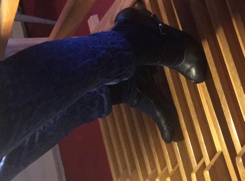 Vi är i kyrka, vi får tid att prata om det som både är hennes passion och hennes försörjning.