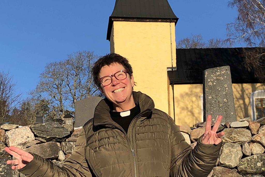 Vi har också anställt en församlingsassistent 60%, Sanna Leidebrant. Hon har ett särskilt ansvar för arbetet med barn och unga, och vi hoppas många kommer att möta henne i våra olika verksamheter.