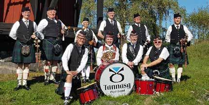 Tannasg spelar på traditionellt skotskt vis likt vad man kan se på Edinburgh Military Tattoo. Egen lunch medtages!