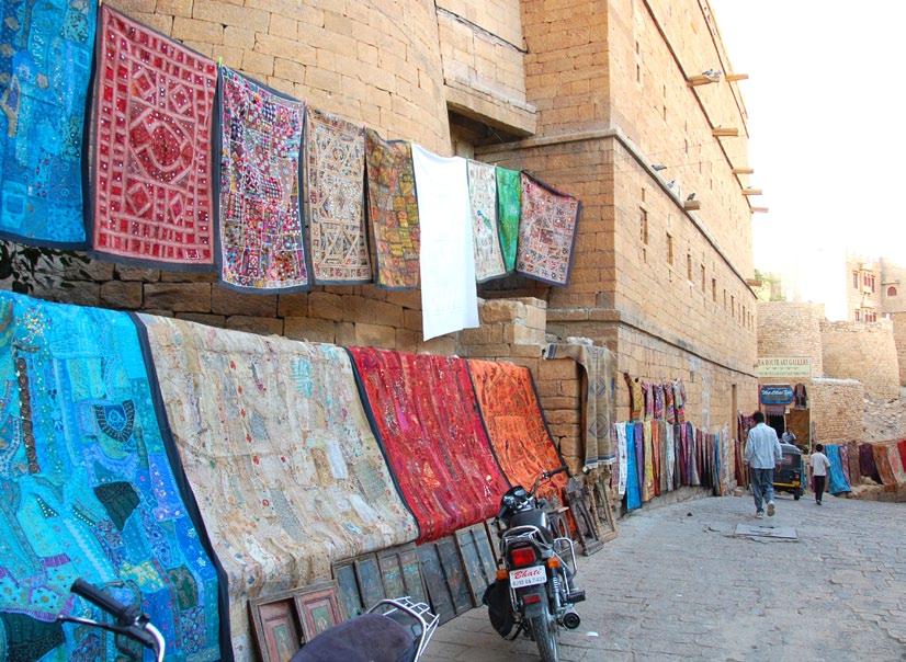 14 INDIEN FÖR NYBÖRJARE Ladda ner fler resguider på www.aftonbladet.se/resguider 15 5 x pruta Våga pruta I Indien kan man pruta på det mesta från hotellrum till konst och bilhyra.