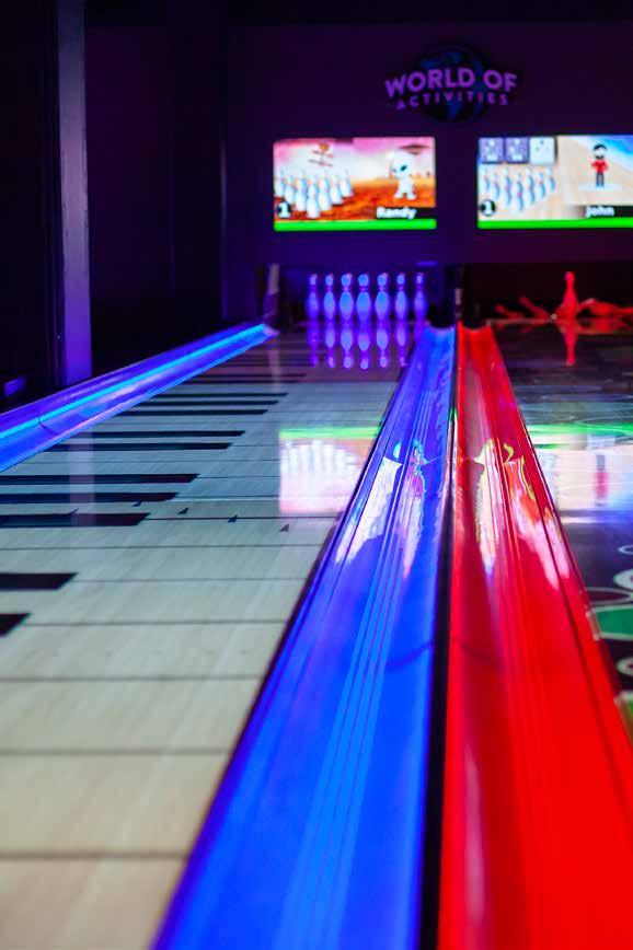 INTERAKTIV BOWLING I ett klassiskt och levande Las Vegas område hittar ni Stockholms nya interaktiva bowlinganläggning som
