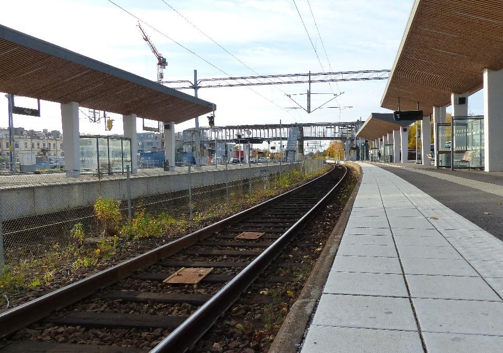 Växjö hade den största pendlingen, vilket enkelt förklaras med att det är länets största ort och regioncentra. Hit pendlade större delen av de övriga kommunernas pendlare.