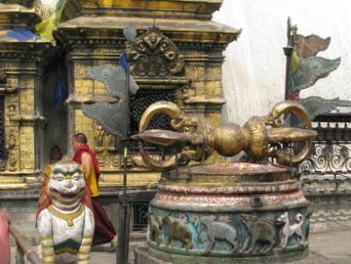 Med gatuhandel, tempel, ritualer och inte minst det färgstarka folklivet är Kathmandu en udda och omtumlande upplevelse.