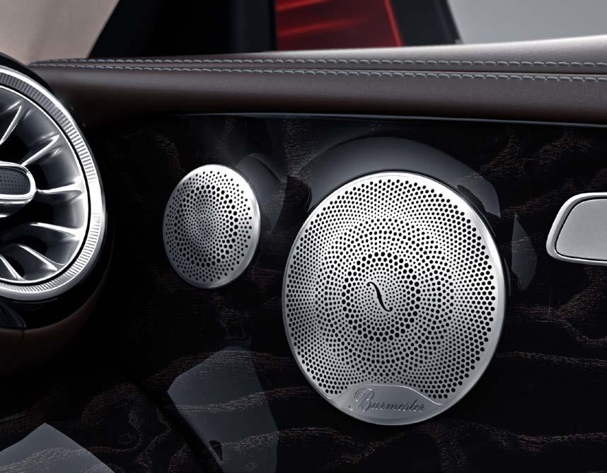 Burmester High-End 3D Surround Sound System med hela 23 skräddarsydda högtalare ger en oslagbar tredimensionell ljudupplevelse i din E-Klass Coupé.