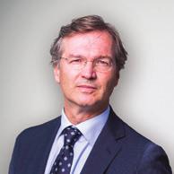 OFFENTLIG REVISION I EUROPEISKA UNIONEN 163 ORGANISATION CHEF ORDFÖRANDE Arno Visser utsågs till ordförande den 15 oktober 2015. Han hade då varit ledamot i styrelsen sedan den 15 januari 2013.
