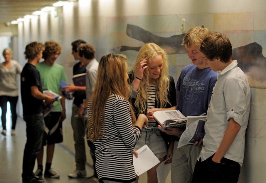 Antagning Samverkansavtal mellan kommunerna från Nynäshamn till Norrtälje. Frisök. Dvs antagning sker på betyg. Ansökan på www.gymnasieintagning.