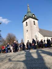 Vi börjar med gudstjänst kl 10 och efter detta blir det vandring på cirka 8 km. Vandringen blir i och kring de byar som ligger runt kyrkan.