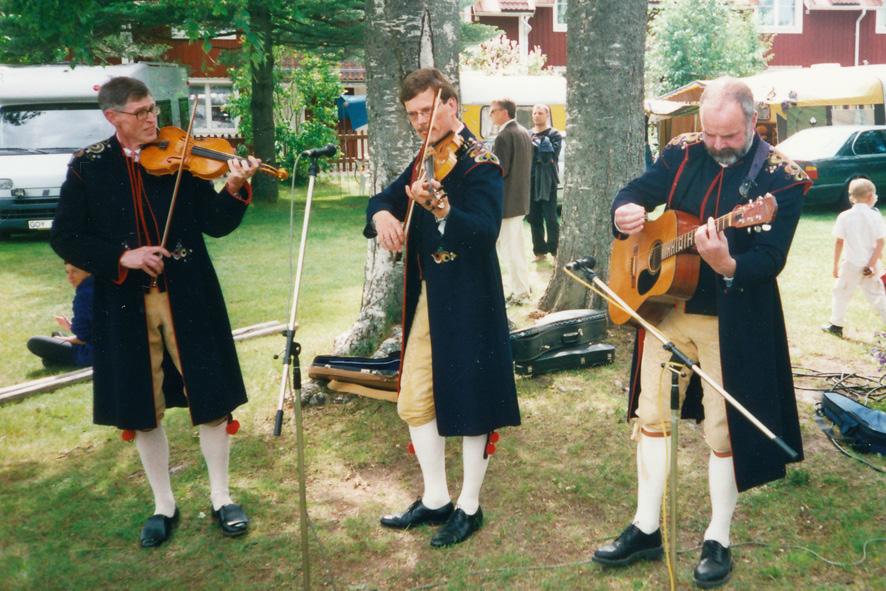 00 Ekumenisk gudstjänst i Leksands kyrka. Midsommar är en höjdpunkt i Leksand.