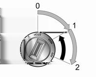 Rattlås Ta ur nyckeln från tändningslåset och vrid ratten tills den går i ingrepp. Starta motor Vrid nyckeln till läge 1 och vrid lite på ratten för att låsa upp rattlåset.