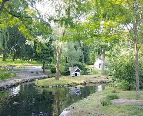Stadskvaliteter för småhus Analysen visar att även en betydande del av prisvariationen för småhus kan förklaras med några få stadskvaliteter i Helsingborg, Kristianstad, Hässleholm och Simrishamn.