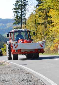 Lely Splendimo 220/260 FA kompakta frontslåttermaskiner för alpina förhållanden Kombinationen av en kompakt konstruktion, låg vikt, låg tyngdpunkt och låga effektkrav gör att Splendimo 220 och 260 FA