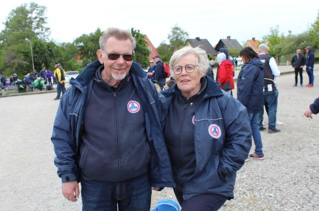 Vinnare i kvällens boulespel var Lena Christensson och Åke Åkerblom, men det blev först avgjort med pilkastning. Tvåa blev Christina Larsson och Göran Carsten.